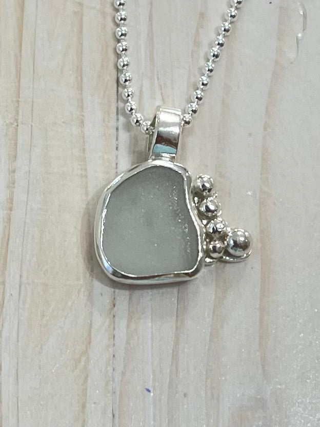 Sea glass necklace with bubbles