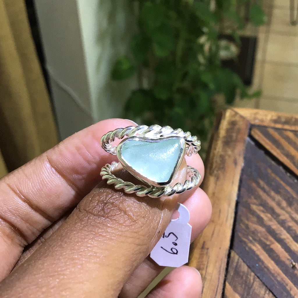 Twisted sea glass ring 6.5